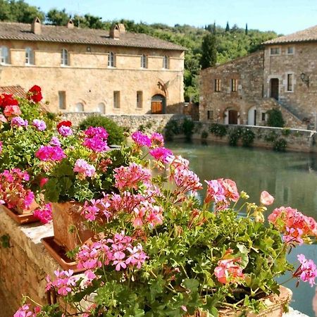 Finestra Sulla Val D'Orcia Apartment San Quirico d'Orcia Exterior photo